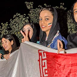 رقص و شادی مردم شیراز همزمان با کرونا با فیلم